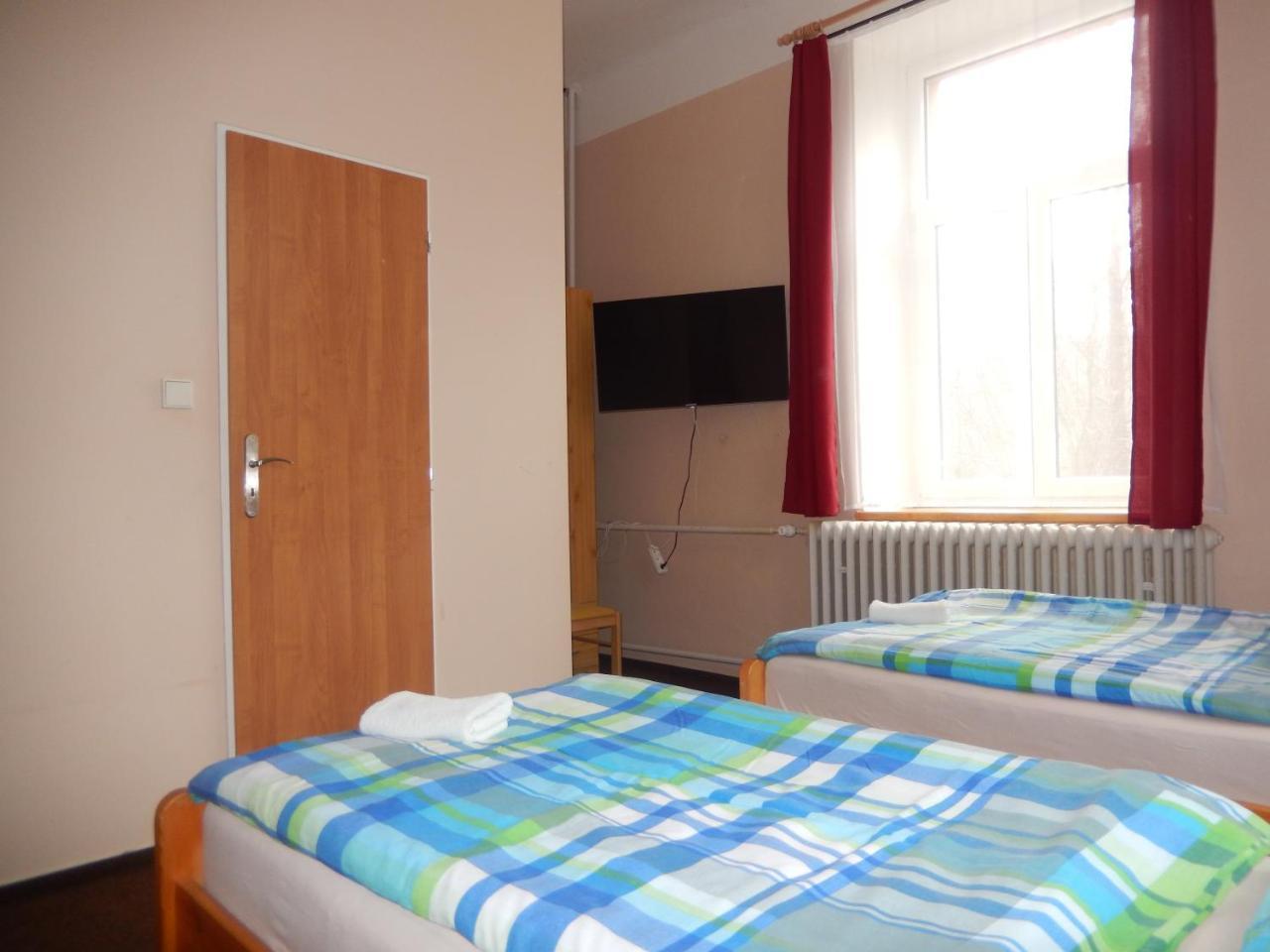 Hotel Penzion Manetin U Sv. Barbory Exterior foto
